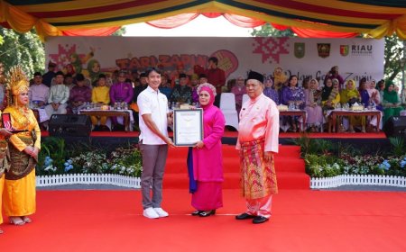 Tari Zapin Massal 6.000 Penari Ukir Rekor Dunia, Riau Tegaskan Kemajuan Berbasis Akar Budaya Melayu