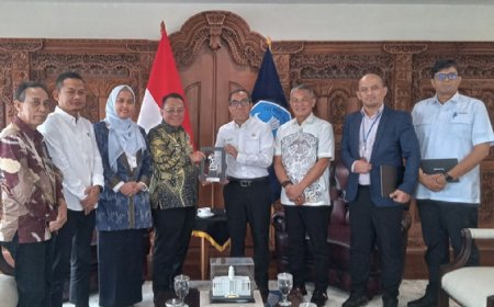 Karmila Sari dan Bupati Rohil Sinergi Dorong Sekolah Garuda, Mendiktisaintek Beri Apresiasi