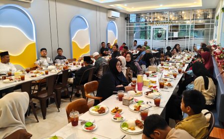 Pererat Silaturahmi di Bulan Suci, Forum Pemred Riau dan Suaraaktual Media Grup Gelar Buka Puasa Bersama