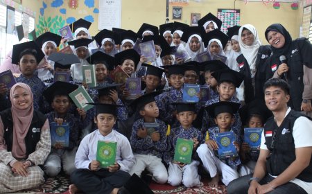 Pesantren Ramadhan IZI dan MFoundation di Koto Kaciak, Bangkitkan Semangat Belajar Anak Terdampak Bencana