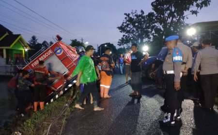 Damkar Bantul Nyungsep ke Sawah Saat Menuju Lokasi Kebakaran, Lima Personel Selamat