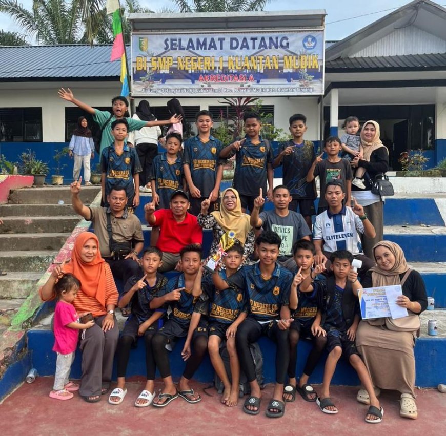 Hattrick Juara! SD Negeri 011 Bukit Pedusunan Dominasi Voli Mini Kuantan Mudik