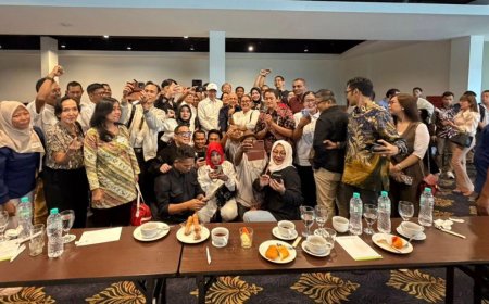 Jokowi Kumpulkan 157 Relawan dan Youtuber, Halal Bihalal di Rawamangun Jadi Ajang Konsolidasi Dukung Asta Cita