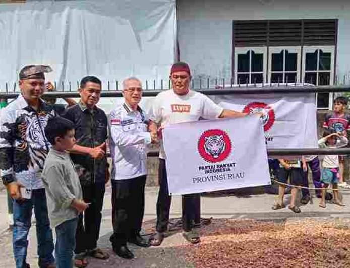 PRI Riau Salurkan Sapi Kurban untuk Warga, Perkuat Kepedulian Sosial di Momentum Idul Adha 1447 H