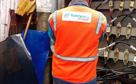 Panel Listrik Dibongkar Maling, Puluhan Rumah di Garuda Sakti Mati Lampu Berjam-jam