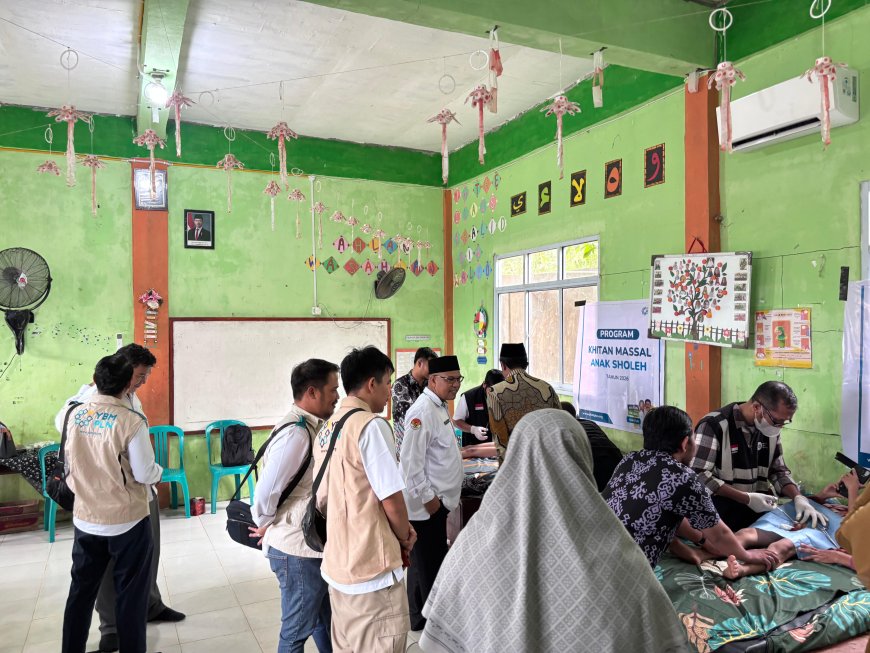 YBM PLN Bersama IZI Riau Gelar Khitan Massal Anak Sholeh di Indragiri Hulu