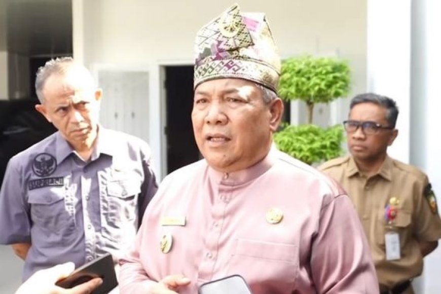 MBG Tak Pengaruhi Pendapatan Retribusi Daerah, Plt Gubernur Riau Minta Maaf atas Kesimpangsiuran Data