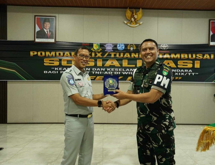 Jasa Raharja Riau Menjadi Narasumber Sosialisasi Safety Riding Di Pomdam XIX/Tuanku Tambusai