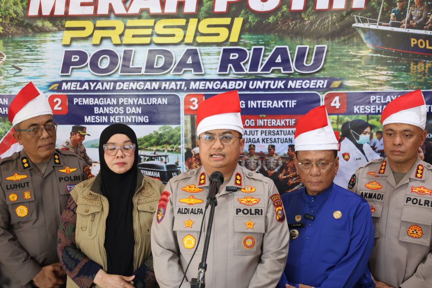 Ekspedisi Merah Putih Presisi Polda Riau Tanam 810 Mangrove Dan Salurkan Berbagai Bantuan Untuk Masyarakat Pesisir Sinaboi