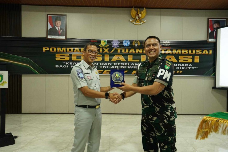 Jasa Raharja Riau Menjadi Narasumber Sosialisasi Safety Riding Di Pomdam XIX/Tuanku Tambusai
